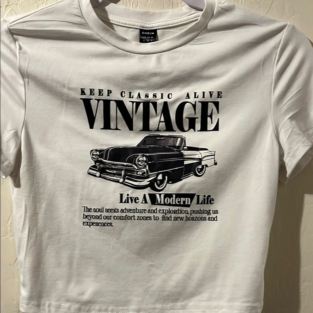 White Vintage Graphic Tee EUC - Picture 2 of 4